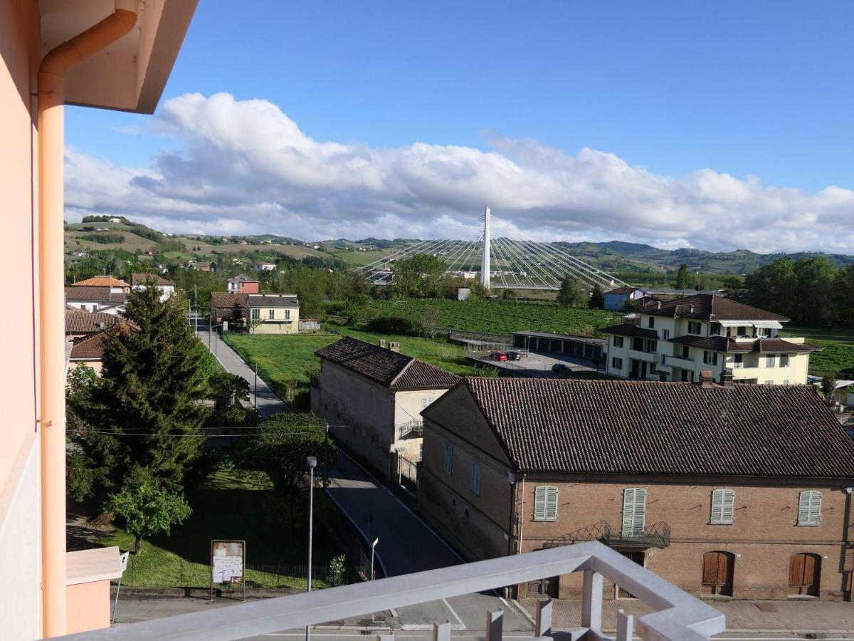 Appartamento Panoramico Nizza Monferrato Exterior photo