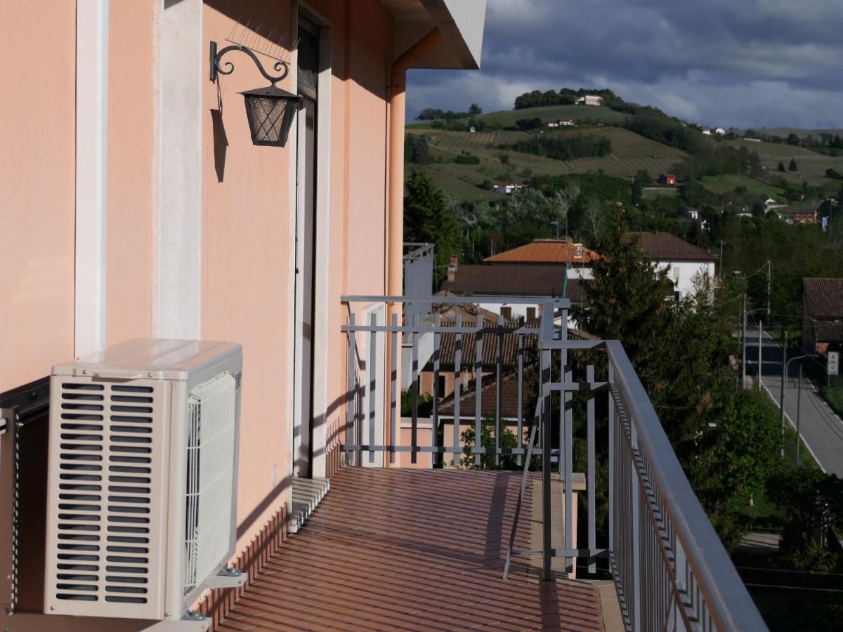 Appartamento Panoramico Nizza Monferrato Exterior photo