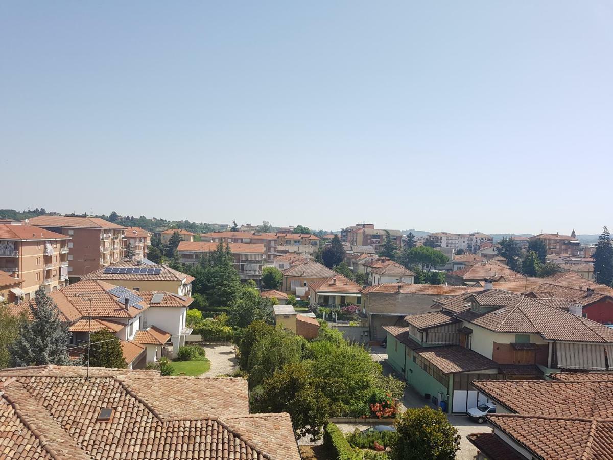 Appartamento Panoramico Nizza Monferrato Exterior photo