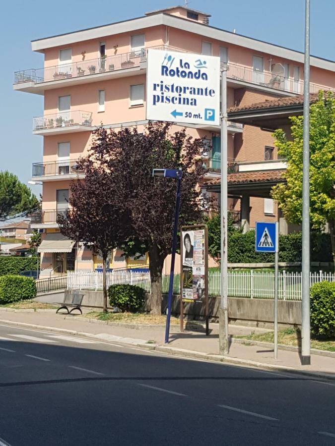 Appartamento Panoramico Nizza Monferrato Exterior photo